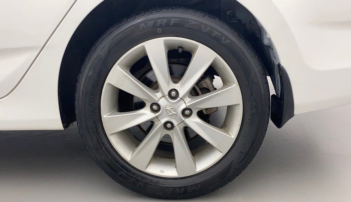 2014 Hyundai Verna FLUIDIC 1.6 CRDI SX, Diesel, Manual, 70,484 km, Left Rear Wheel