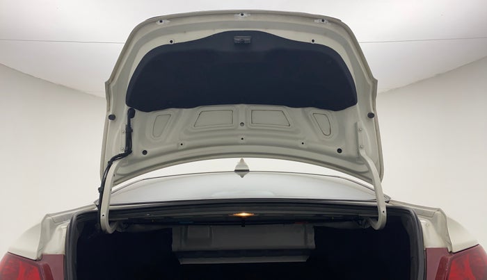 2014 Hyundai Verna FLUIDIC 1.6 CRDI SX, Diesel, Manual, 70,484 km, Boot Door Open