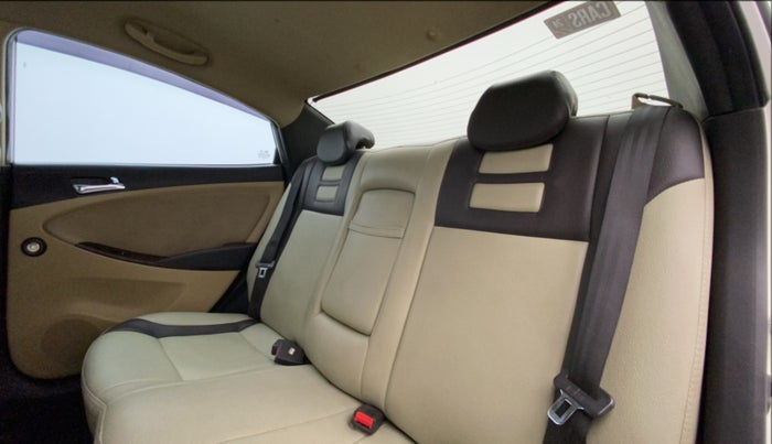 2014 Hyundai Verna FLUIDIC 1.6 CRDI SX, Diesel, Manual, 70,484 km, Right Side Rear Door Cabin