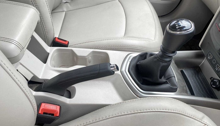 2022 Mahindra XUV300 W8 (O) 1.2 PETROL, Petrol, Manual, 15,039 km, Gear Lever