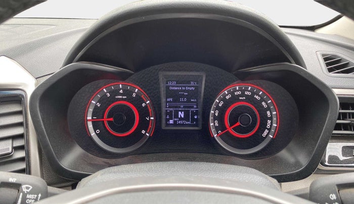 2022 Mahindra XUV300 W8 (O) 1.2 PETROL, Petrol, Manual, 15,039 km, Odometer Image