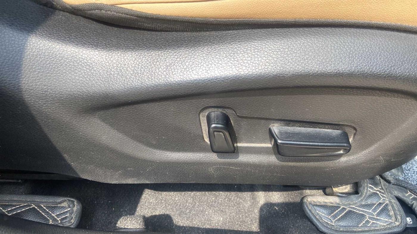 2021 KIA SELTOS HTX PLUS 1.5 DIESEL, Diesel, Manual, 52,779 km, Driver Side Adjustment Panel
