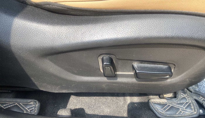 2021 KIA SELTOS HTX PLUS 1.5 DIESEL, Diesel, Manual, 52,779 km, Driver Side Adjustment Panel