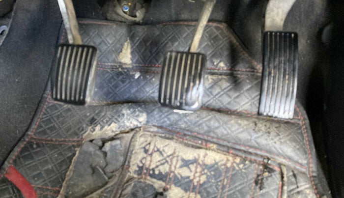 2015 Hyundai Xcent S 1.2, Petrol, Manual, 82,129 km, Pedals