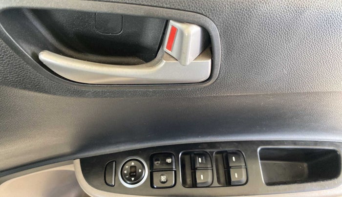 2015 Hyundai Xcent S 1.2, Petrol, Manual, 82,129 km, Driver Side Door Panels Control