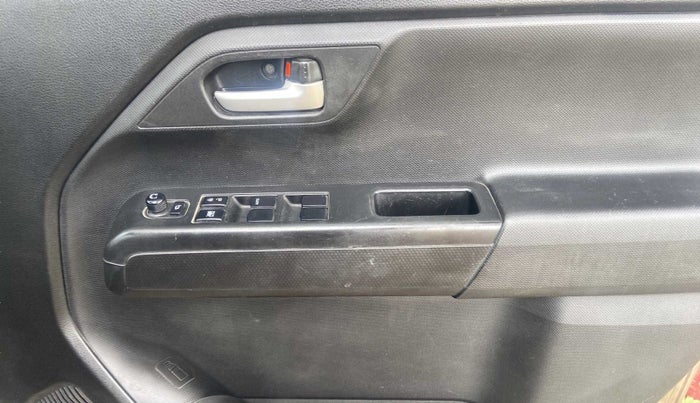 2019 Maruti New Wagon-R ZXI 1.2, Petrol, Manual, 29,326 km, Driver Side Door Panels Control