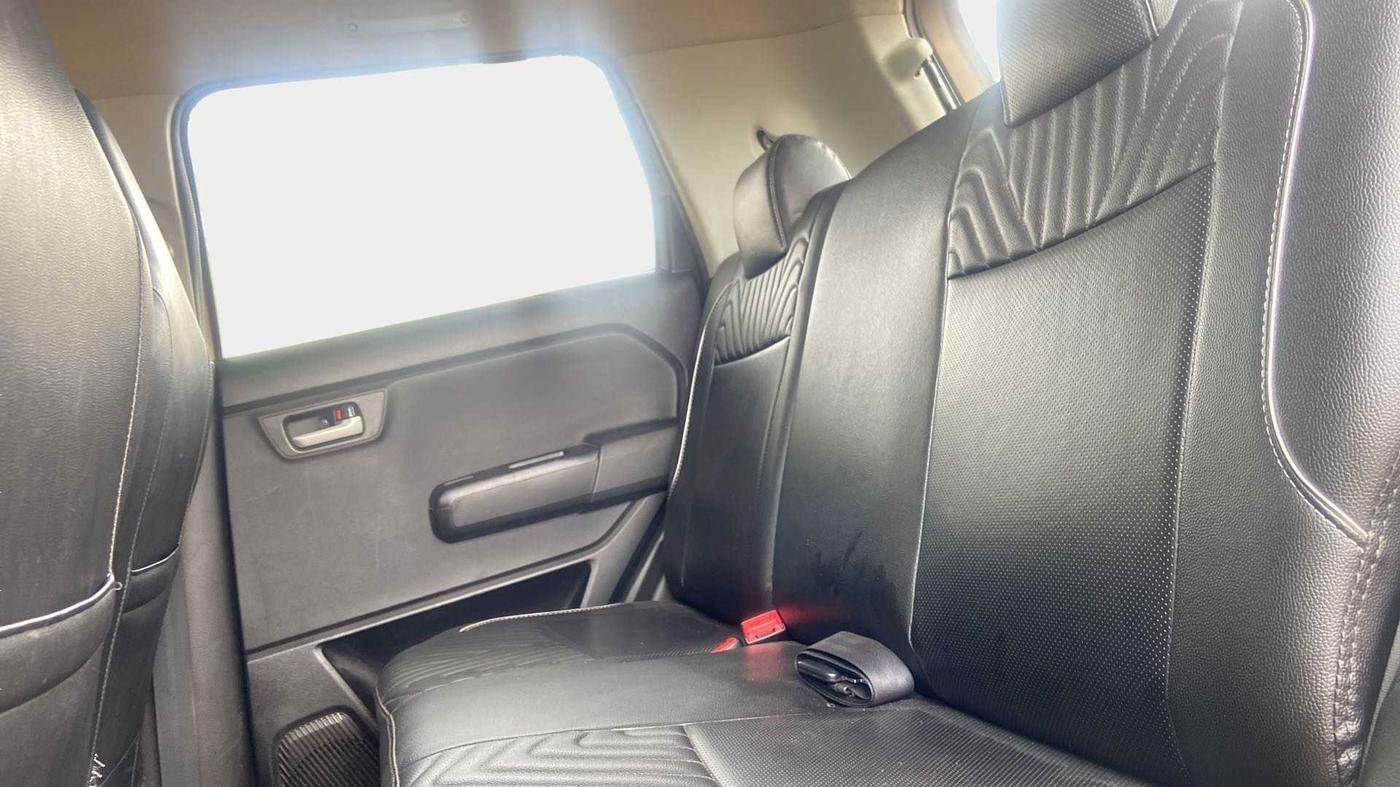 2019 Maruti New Wagon-R ZXI 1.2, Petrol, Manual, 29,326 km, Right Side Rear Door Cabin