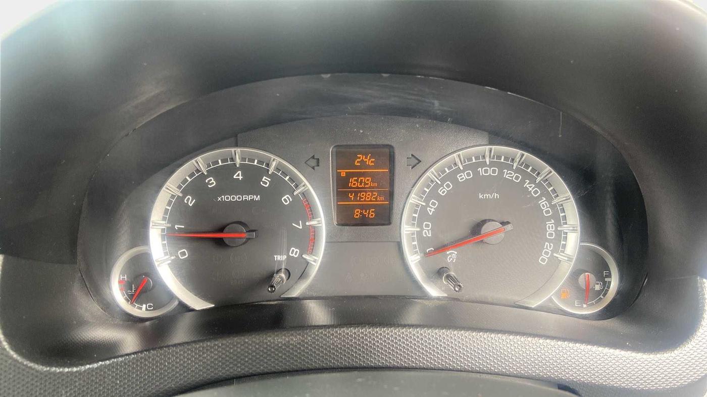 2017 Maruti Swift ZXI, Petrol, Manual, 41,981 km, Odometer Image