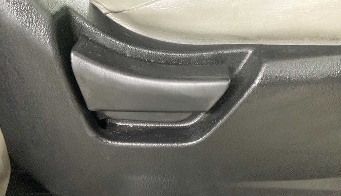 2021 Mahindra Scorpio S3 PLUS, Diesel, Manual, 25,373 km, Driver Side Adjustment Panel