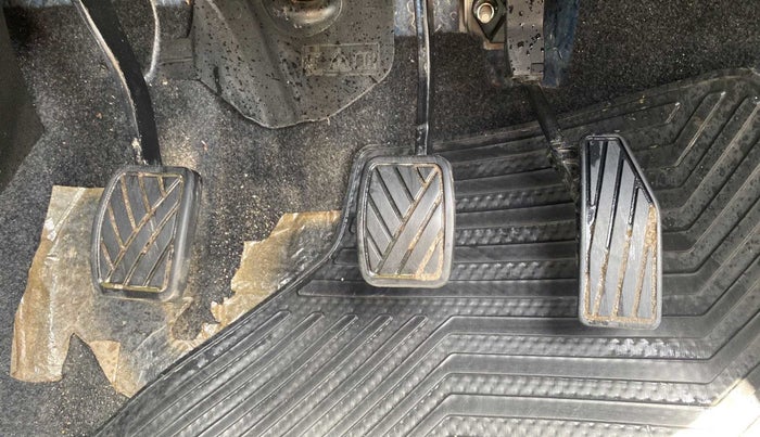 2021 Maruti XL6 ALPHA MT, Petrol, Manual, 34,829 km, Pedals