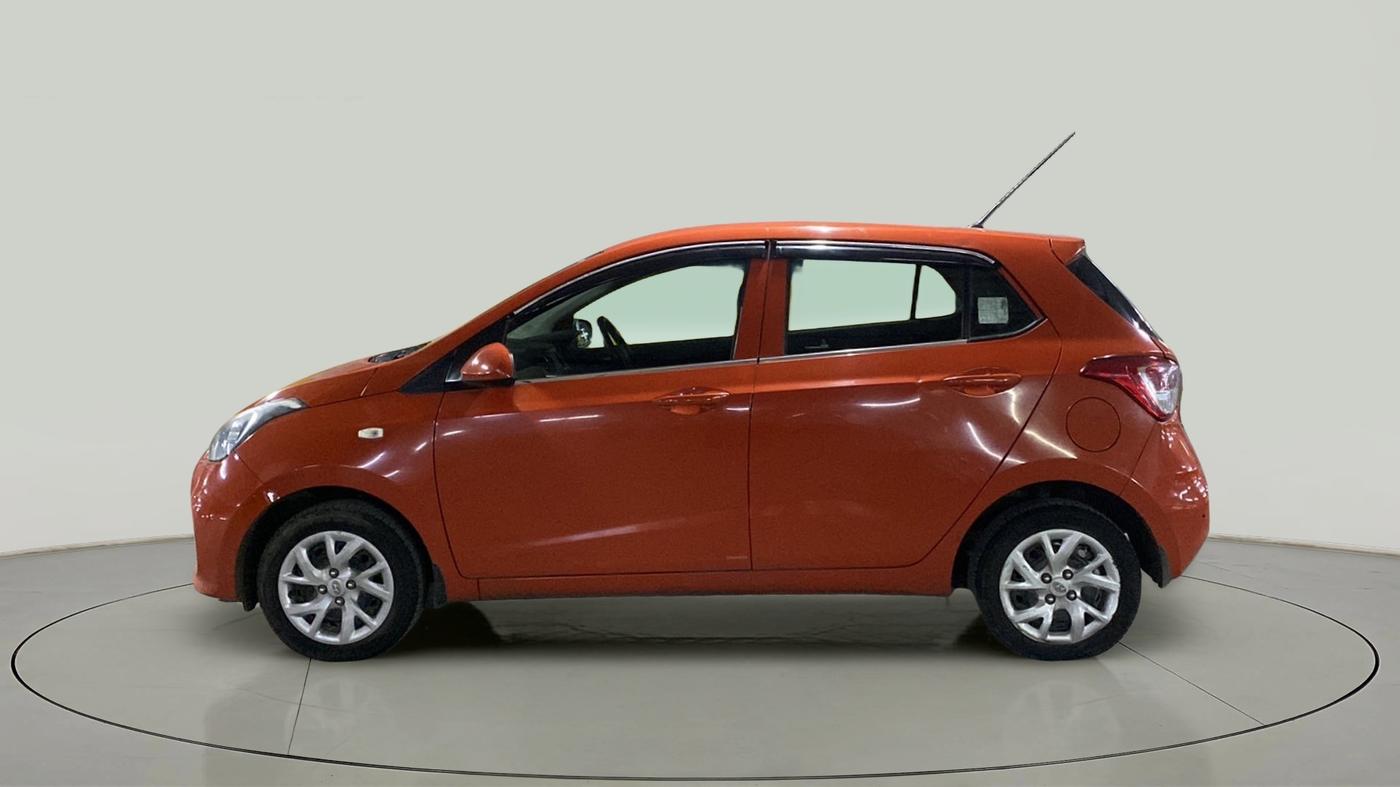 2017 Hyundai Grand i10 SPORTZ 1.2 KAPPA VTVT, Petrol, Manual, 33,729 km, Left Side