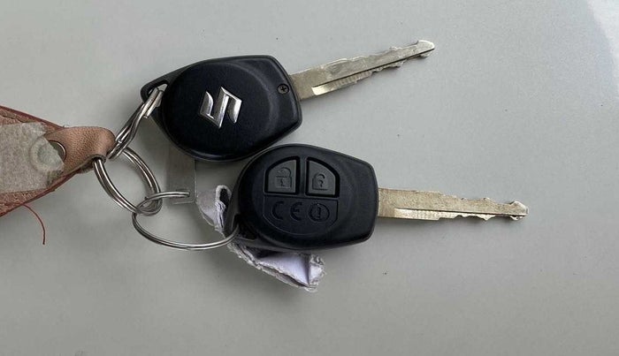 2021 Maruti Dzire VXI, Petrol, Manual, 42,156 km, Key Close Up
