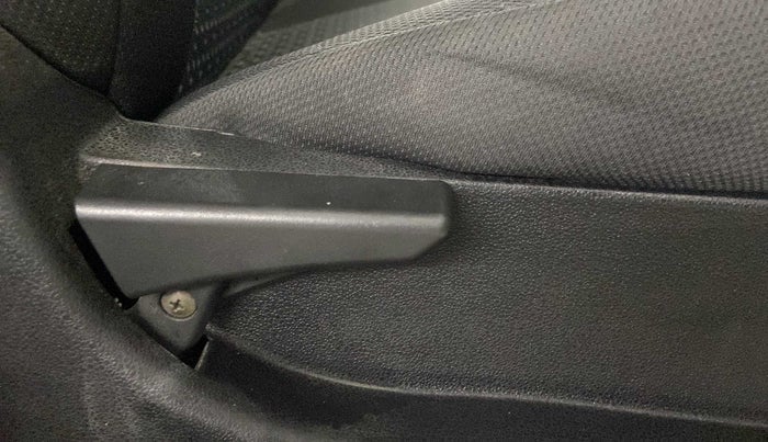 2018 Tata NEXON XM PETROL, Petrol, Manual, 27,693 km, Driver Side Adjustment Panel