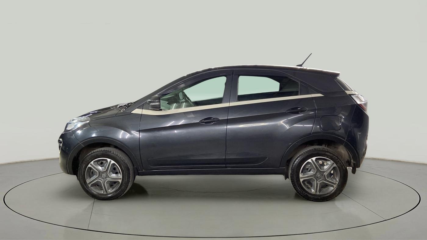 2018 Tata NEXON XM PETROL, Petrol, Manual, 27,693 km, Left Side