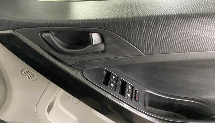 2018 Tata NEXON XM PETROL, Petrol, Manual, 27,693 km, Driver Side Door Panels Control