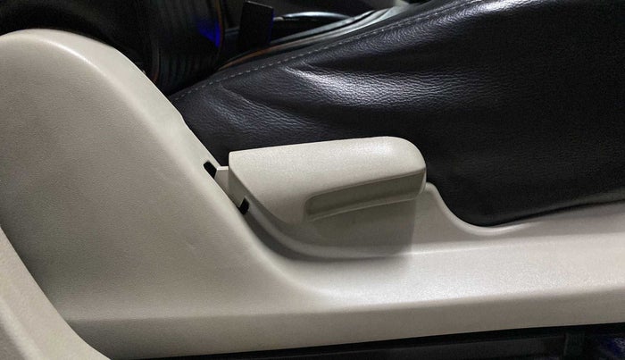2020 Maruti Celerio VXI (O) CNG, CNG, Manual, 19,975 km, Driver Side Adjustment Panel