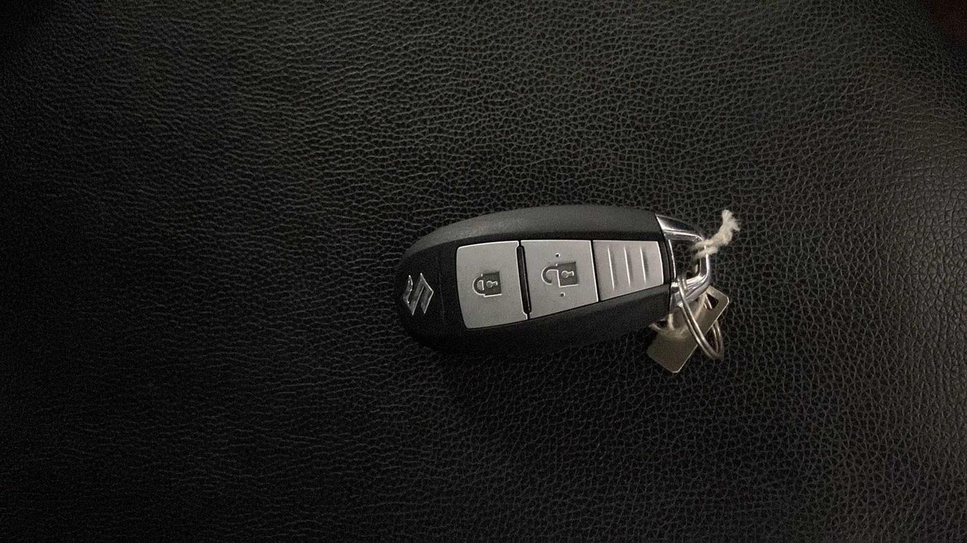 2018 Maruti Baleno ALPHA PETROL 1.2, Petrol, Manual, 24,799 km, Key Close Up