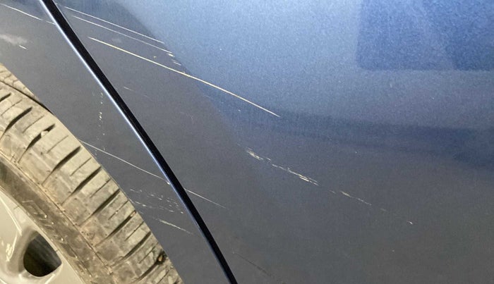 2018 Maruti Baleno ALPHA PETROL 1.2, Petrol, Manual, 24,799 km, Right rear door - Minor scratches
