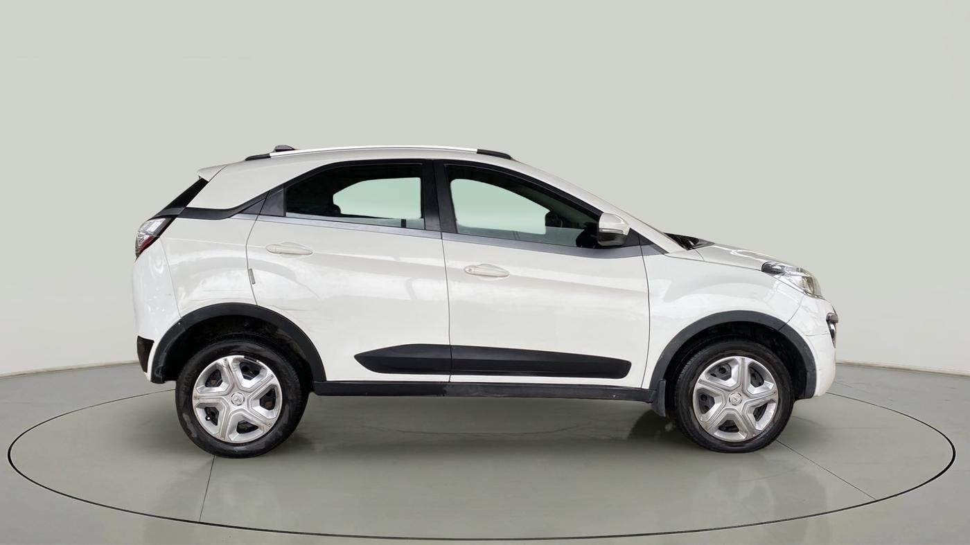 2018 Tata NEXON XZ DIESEL, Diesel, Manual, 51,495 km, Right Side View