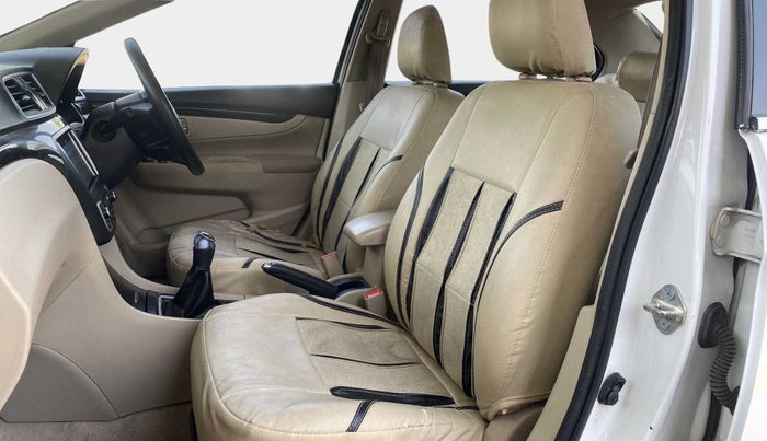 2017 Maruti Ciaz ZXI+, Petrol, Manual, 83,947 km, Right Side Front Door Cabin