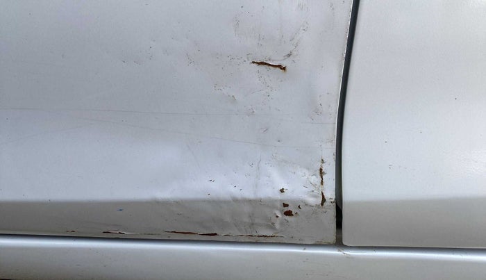 2017 Maruti Ciaz ZXI+, Petrol, Manual, 83,947 km, Front passenger door - Slight discoloration
