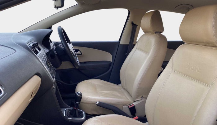 2015 Volkswagen Polo HIGHLINE1.5L, Diesel, Manual, 83,698 km, Right Side Front Door Cabin