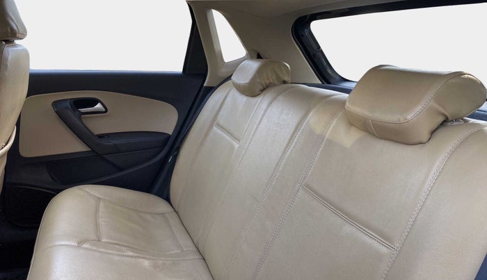 2015 Volkswagen Polo HIGHLINE1.5L, Diesel, Manual, 83,698 km, Right Side Rear Door Cabin