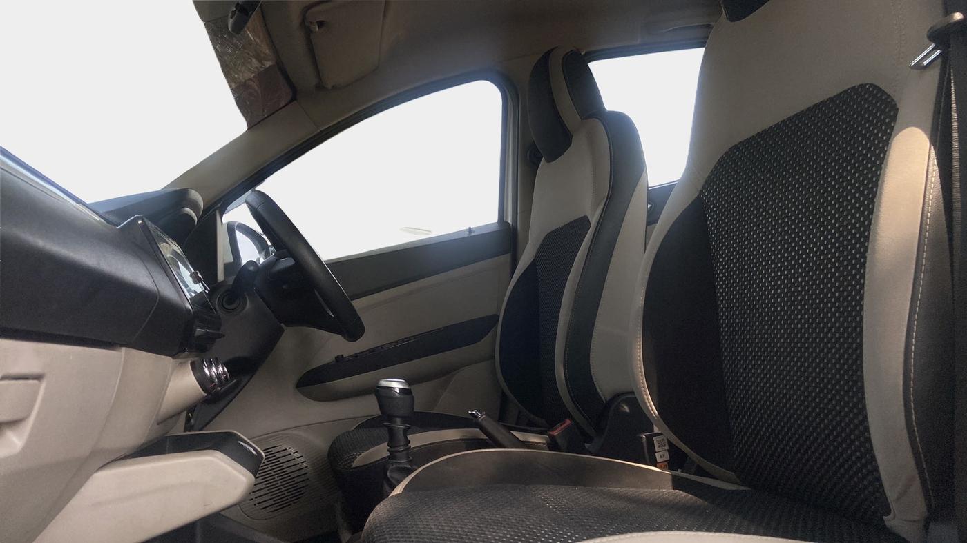 2019 Renault TRIBER RXZ, Petrol, Manual, 49,605 km, Right Side Front Door Cabin
