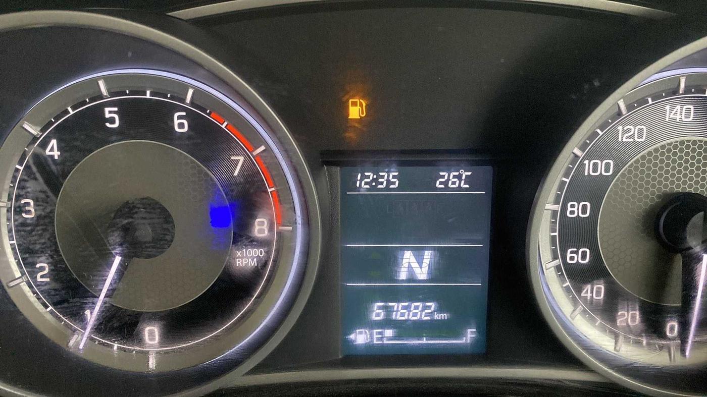 2017 Maruti Dzire VXI AMT, Petrol, Automatic, 67,671 km, Odometer Image