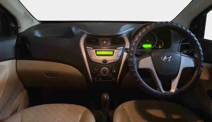 2017 Hyundai Eon SPORTZ, Petrol, Manual, 21,970 km, Dashboard