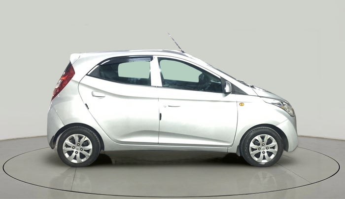 2017 Hyundai Eon SPORTZ, Petrol, Manual, 21,970 km, Right Side View