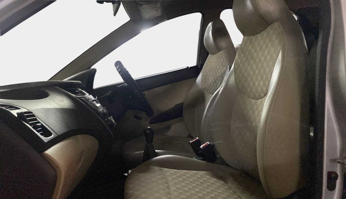 2017 Hyundai Eon SPORTZ, Petrol, Manual, 21,970 km, Right Side Front Door Cabin