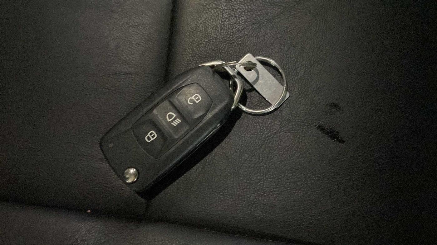 2021 Tata Tiago XTA PETROL, Petrol, Automatic, 4,637 km, Key Close Up