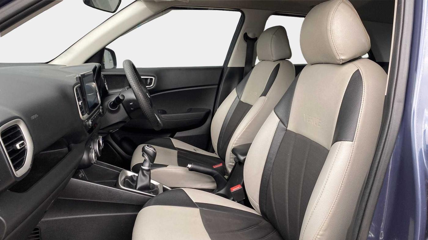 2022 Hyundai VENUE SX 1.5 CRDI, Diesel, Manual, 66,832 km, Right Side Front Door Cabin