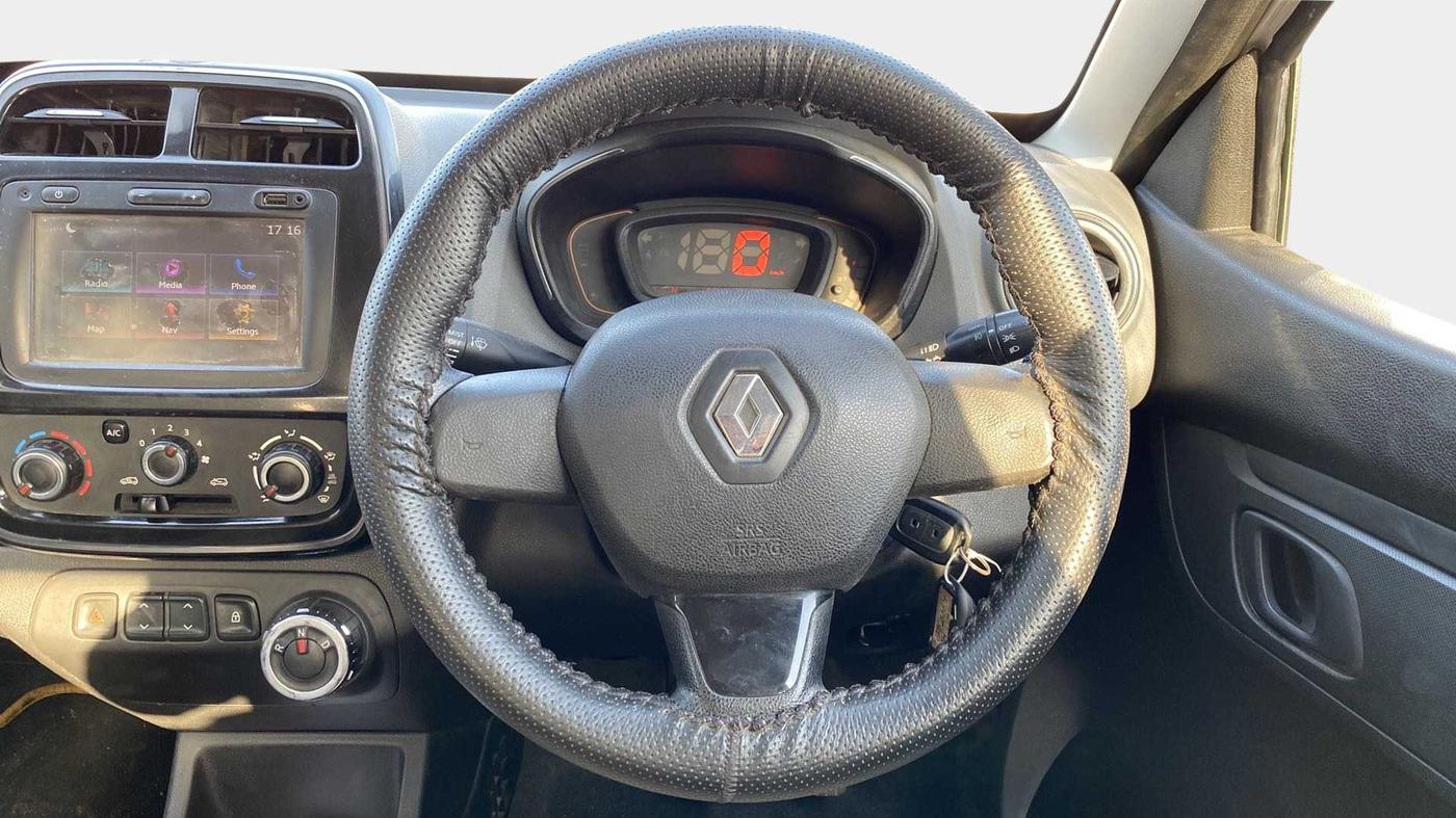 2017 Renault Kwid RXT 1.0 AMT (O), Petrol, Automatic, 70,126 km, Steering Wheel Close Up
