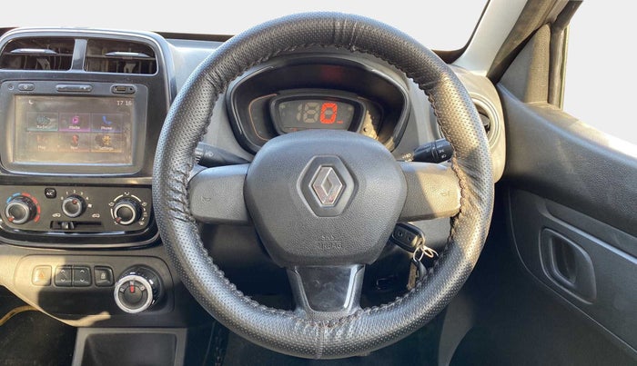 2017 Renault Kwid RXT 1.0 AMT (O), Petrol, Automatic, 70,126 km, Steering Wheel Close Up