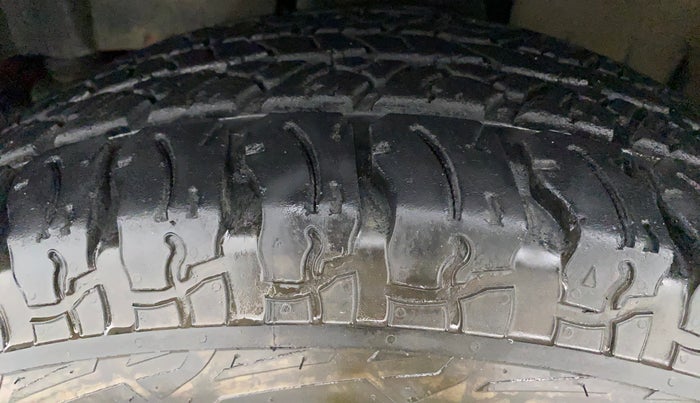 2022 Mahindra Thar LX PETROL HT 4WD AT, Petrol, Automatic, 10,253 km, Left Front Tyre Tread