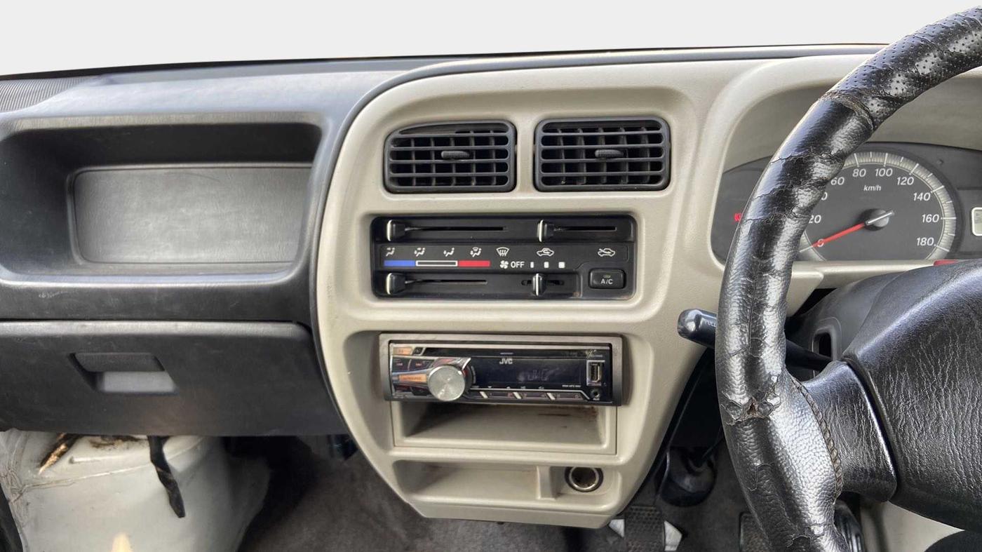 2018 Maruti Eeco 5 STR WITH A/C+HTR, CNG, Manual, 91,263 km, Infotainment System