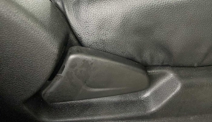2021 Renault Kwid RXL 1.0, Petrol, Manual, 6,455 km, Driver Side Adjustment Panel