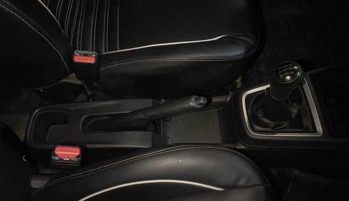 2020 Maruti Swift LXI, Petrol, Manual, 36,198 km, Gear Lever