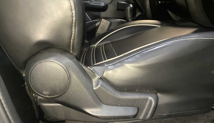 2020 Maruti Swift LXI, Petrol, Manual, 36,198 km, Driver Side Adjustment Panel