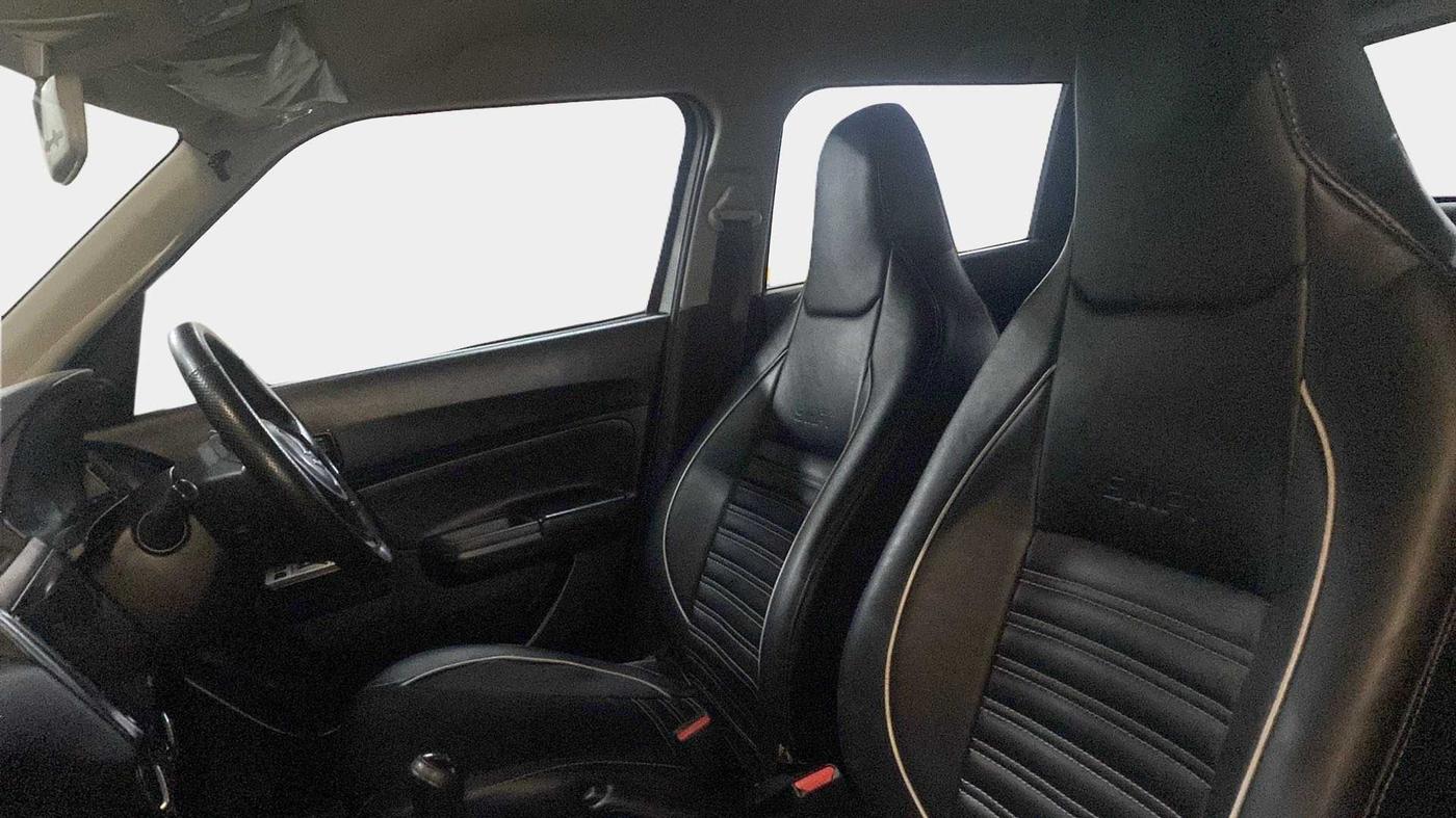 2020 Maruti Swift LXI, Petrol, Manual, 36,198 km, Right Side Front Door Cabin
