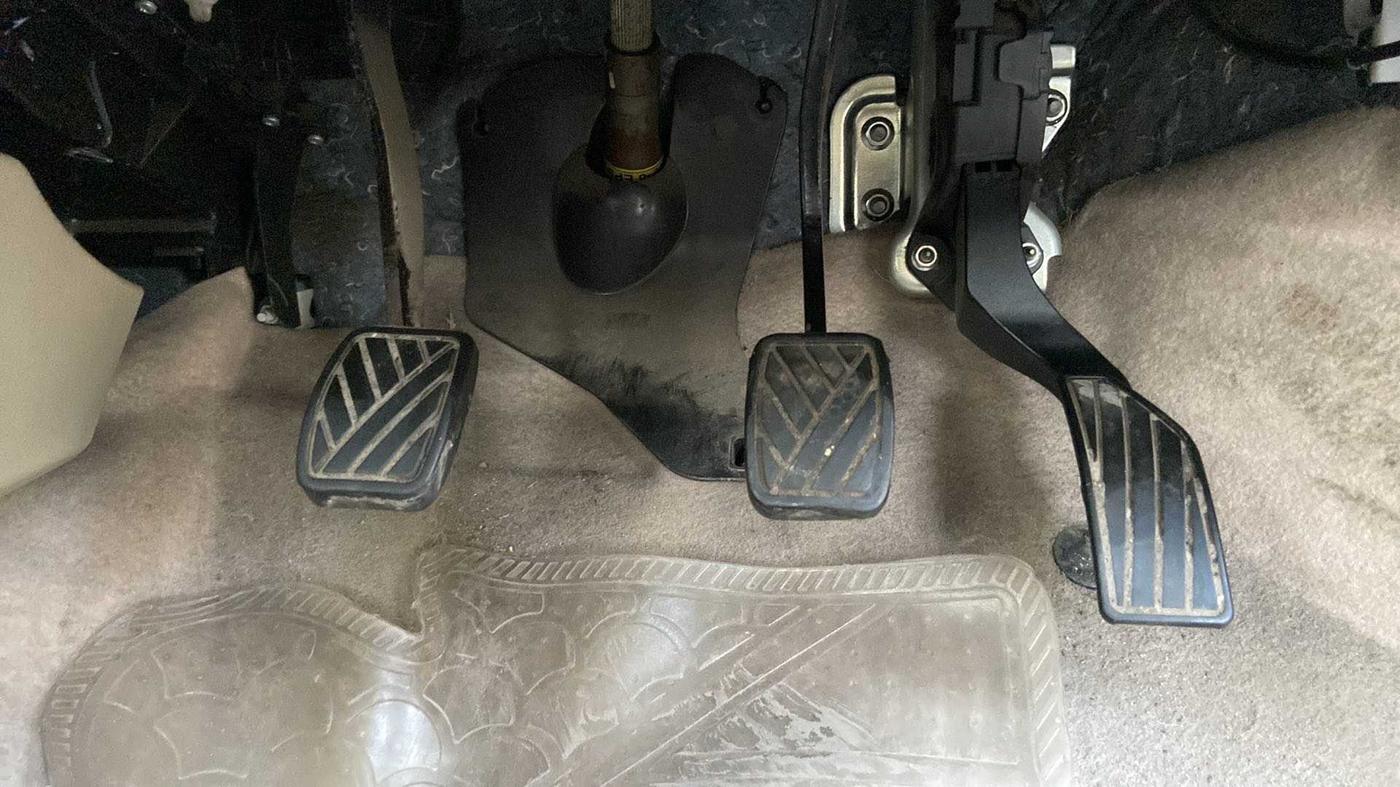 2014 Maruti Swift Dzire VXI, Petrol, Manual, 21,699 km, Pedals