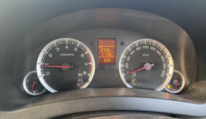 2014 Maruti Swift Dzire VXI, Petrol, Manual, 21,699 km, Odometer Image