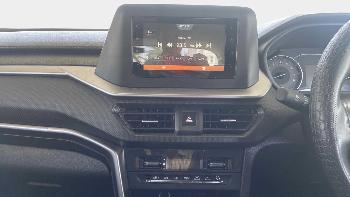 2023 Maruti BREZZA VXI SMART HYBRID, Petrol, Manual, 20,801 km, Air Conditioner