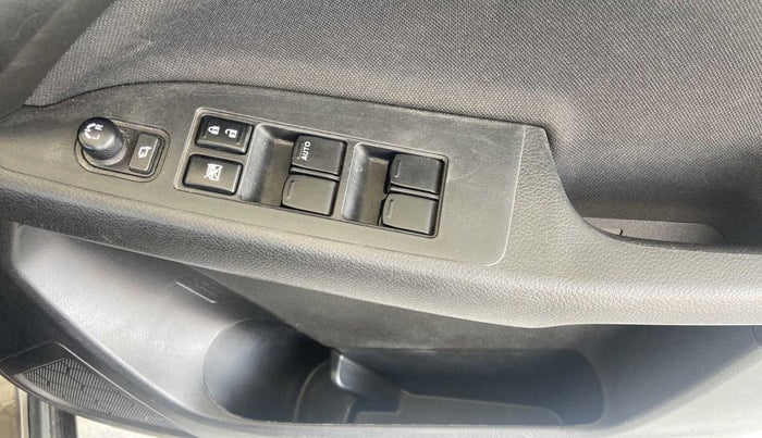 2023 Maruti BREZZA VXI SMART HYBRID, Petrol, Manual, 20,801 km, Driver Side Door Panels Control