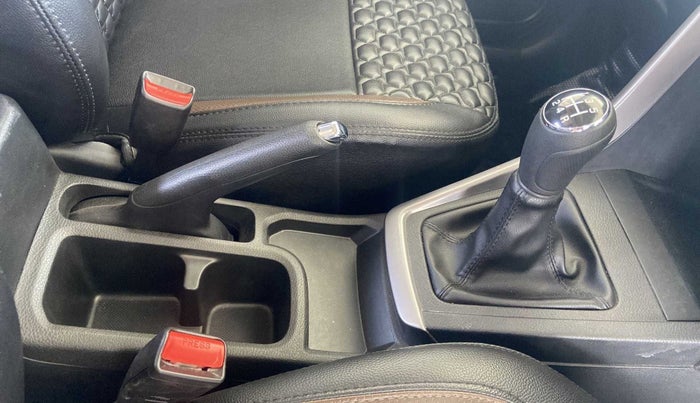 2023 Maruti BREZZA VXI SMART HYBRID, Petrol, Manual, 20,801 km, Gear Lever