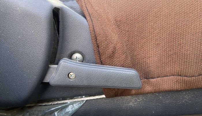 2019 Maruti Alto 800 LXI, Petrol, Manual, 36,290 km, Driver Side Adjustment Panel