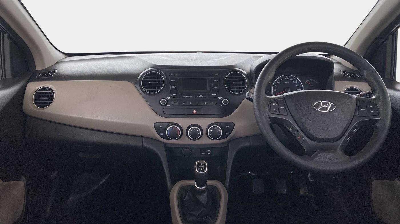 2016 Hyundai Grand i10 SPORTZ 1.2 KAPPA VTVT, Petrol, Manual, 65,469 km, Dashboard