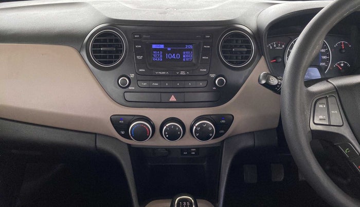 2016 Hyundai Grand i10 SPORTZ 1.2 KAPPA VTVT, Petrol, Manual, 65,469 km, Infotainment System